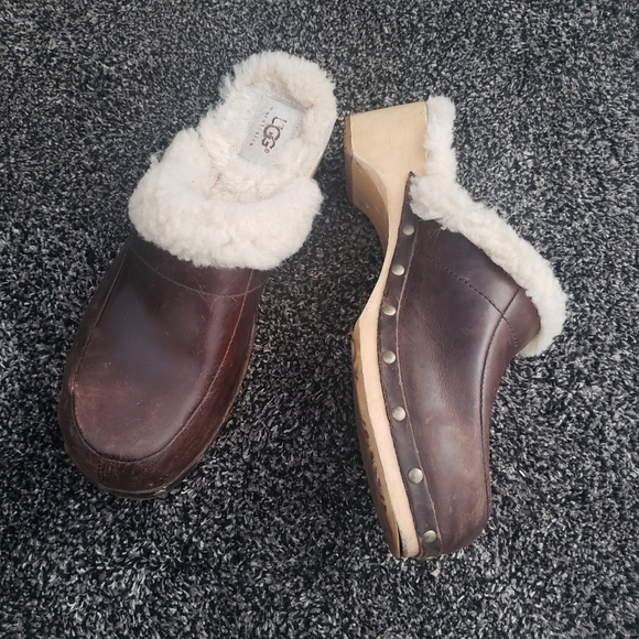 UGG 'Kalie' Naturally Distressed Shearling Lined Mules w/Wood Midsoles size 8 - Picture 1 of 10
